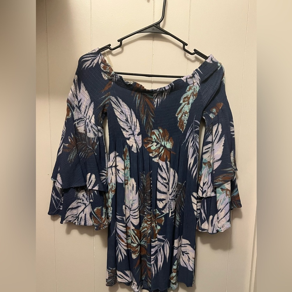 Boho style dress flare sleeves